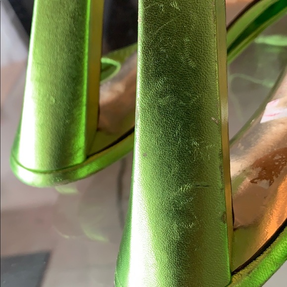 Metallic Green Heels by Diane von Furstenberg sz 7 - Picture 7 of 8